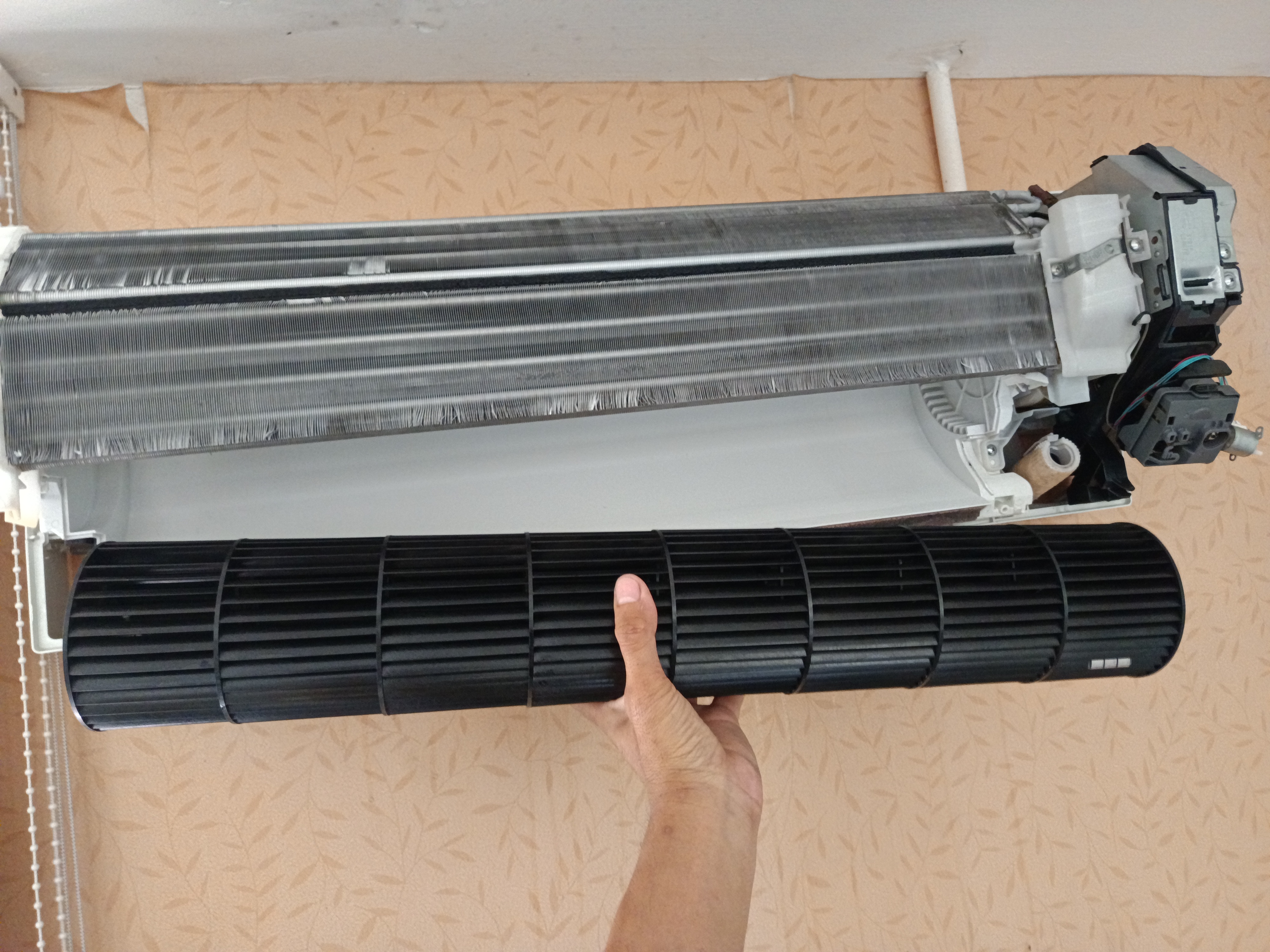 ล้างแอร์สำนักงาน Office ยี่ห้อ Mitsubishi Electric MS-GN24VF - รูปภาพผลงานที่ 4