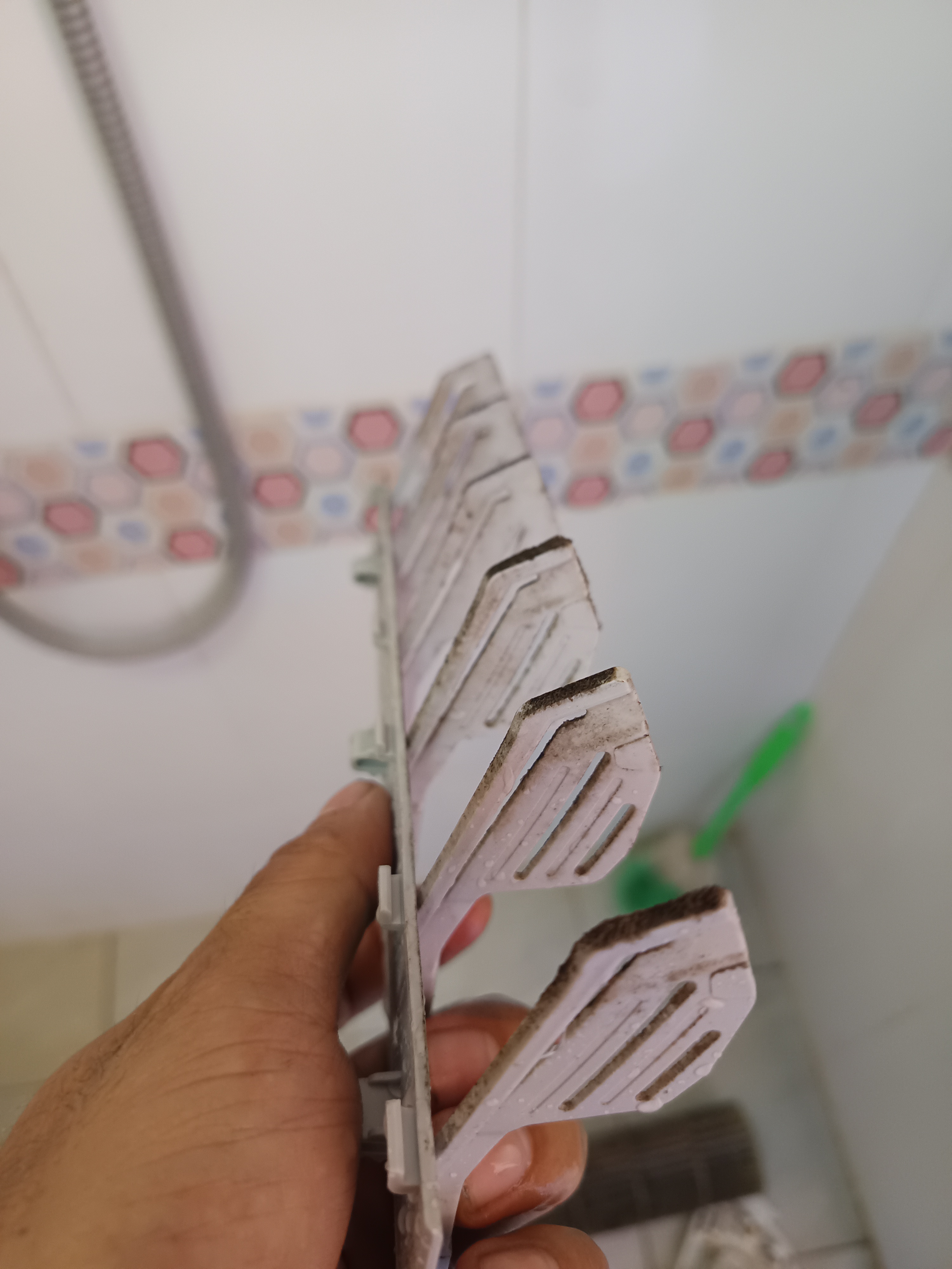 บริการล้างแอร์บ้านวังน้อยแอร์ยี่ห้อ Haier รุ่น HSU-13CQAC03TF - รูปภาพผลงานที่ 4