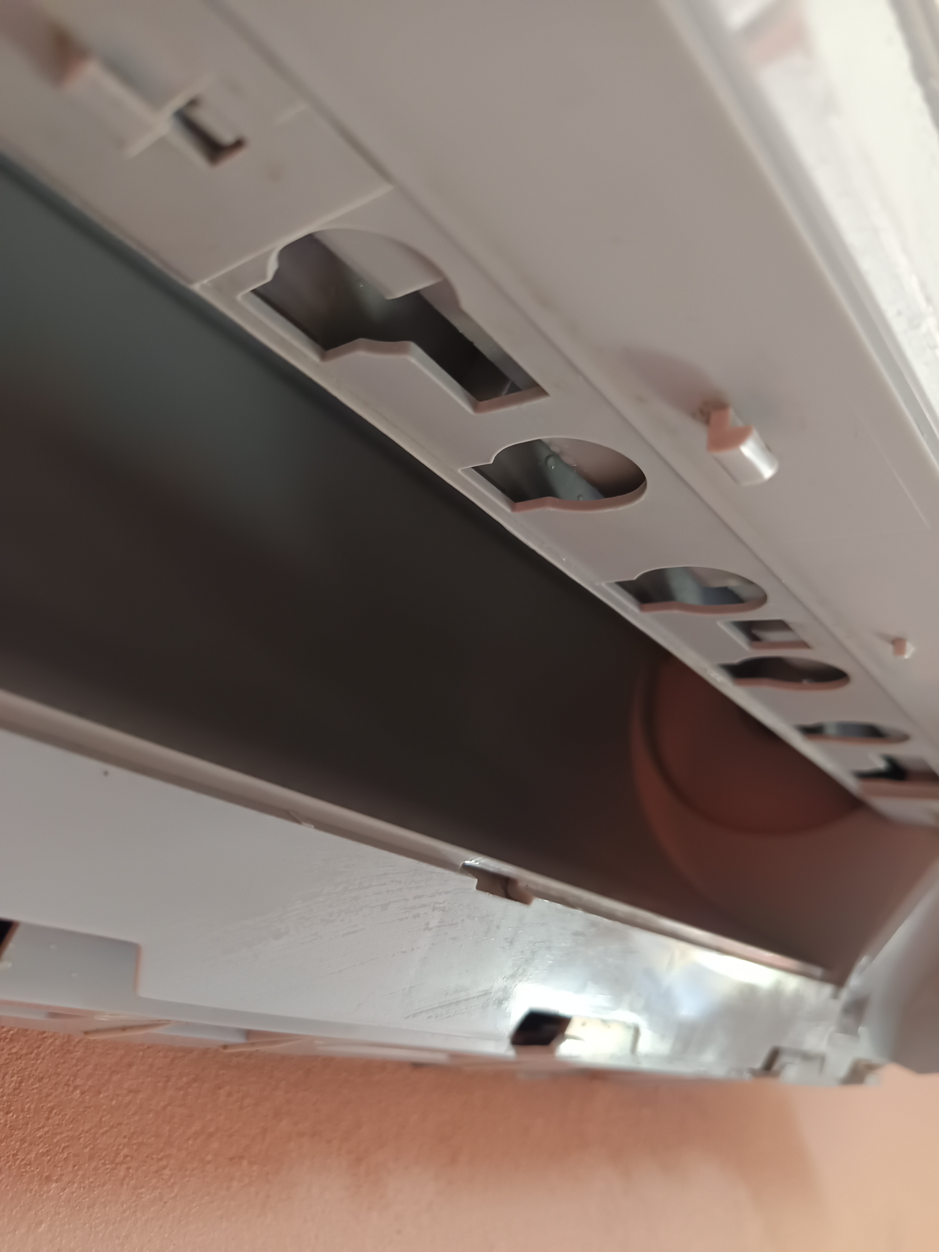 บริการล้างแอร์บ้านวังน้อยแอร์ยี่ห้อ Haier รุ่น HSU-13CQAC03TF - รูปภาพผลงานที่ 9